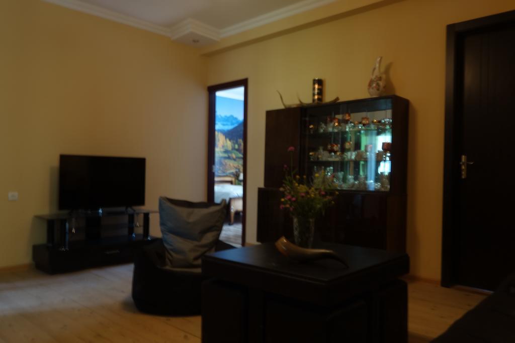 Caucasus Guesthouse Ушґулі Екстер'єр фото